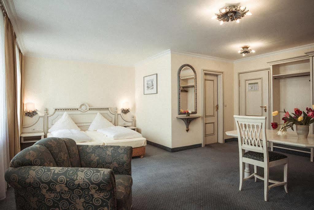 Hotel Limmerhof Taufkirchen  Zewnętrze zdjęcie